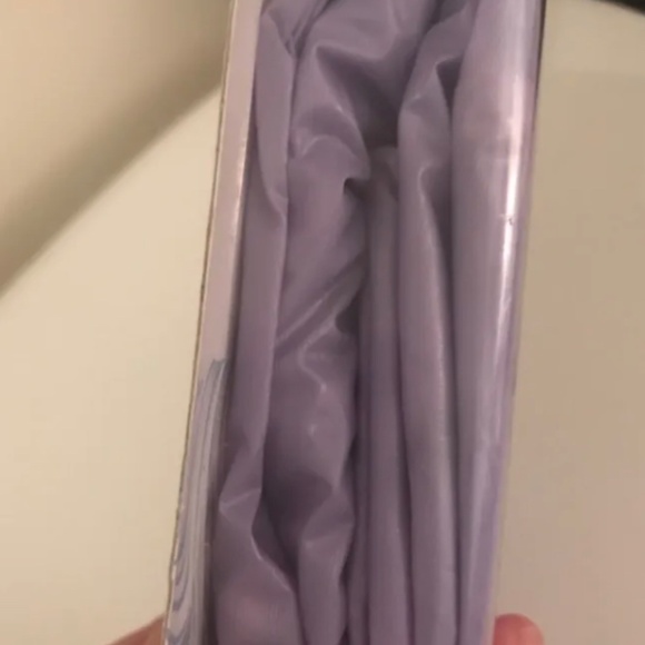 Shower Cap Reusable Large Purple Made of Durable Plastic Brand New Sealed - Picture 3 of 6